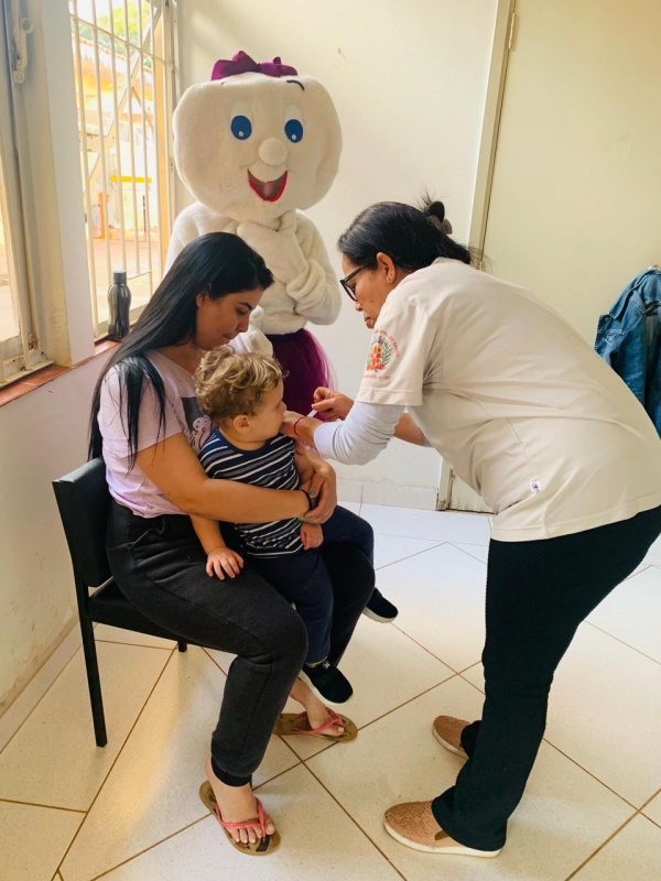 Galeria fotos-vacinacao-creche-constante-ometto